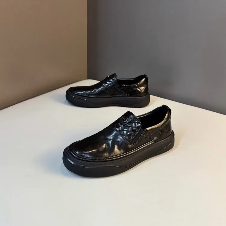 时尚简约广州轻奢高品质纯皮男鞋