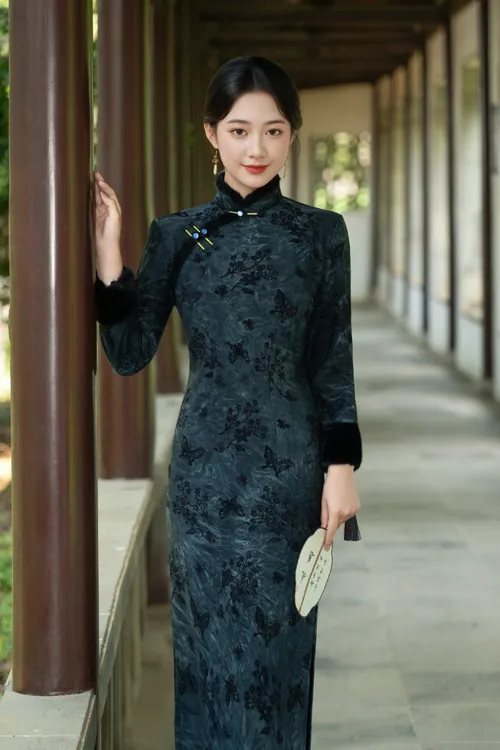 冬季中式长款旗袍2025年新款长袖加绒改良连衣裙国风日常显瘦旗袍