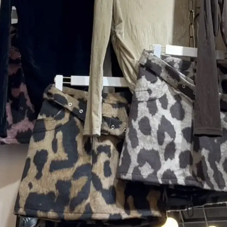 美式时尚秋冬辣妹高腰显瘦复古豹纹厚款毛毛半身短裙