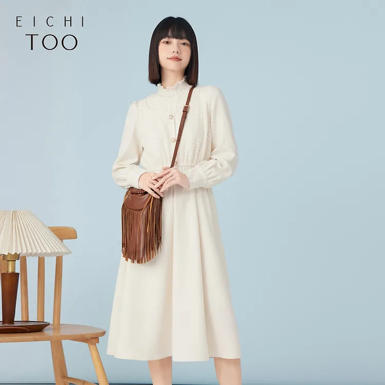 爱居兔软糯半高领假两件设计感针织衫气质连衣裙EQLCJ4N003A