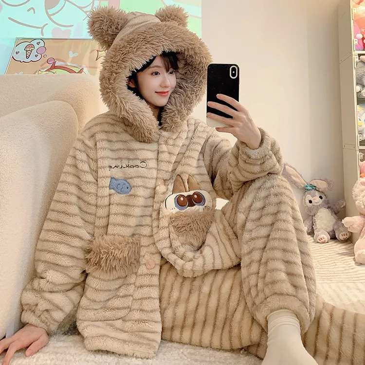 连帽大码200斤胖mm宽松睡衣冬季美妃绒加绒加厚保暖家居服女可爱