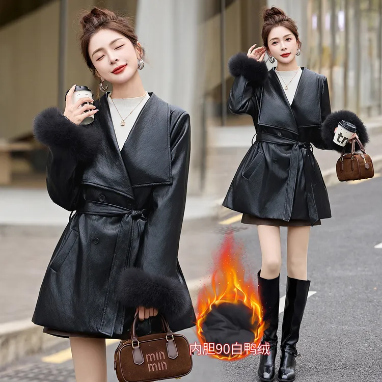 翻领系腰带收腰显瘦中长款羽绒服女新款气质蛋白皮白鸭绒皮衣外套