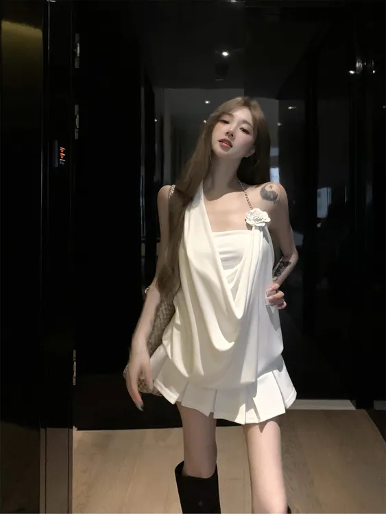 山茶花荡领挂脖露背无袖上衣高腰显瘦A字百褶裙气质时尚套装女夏