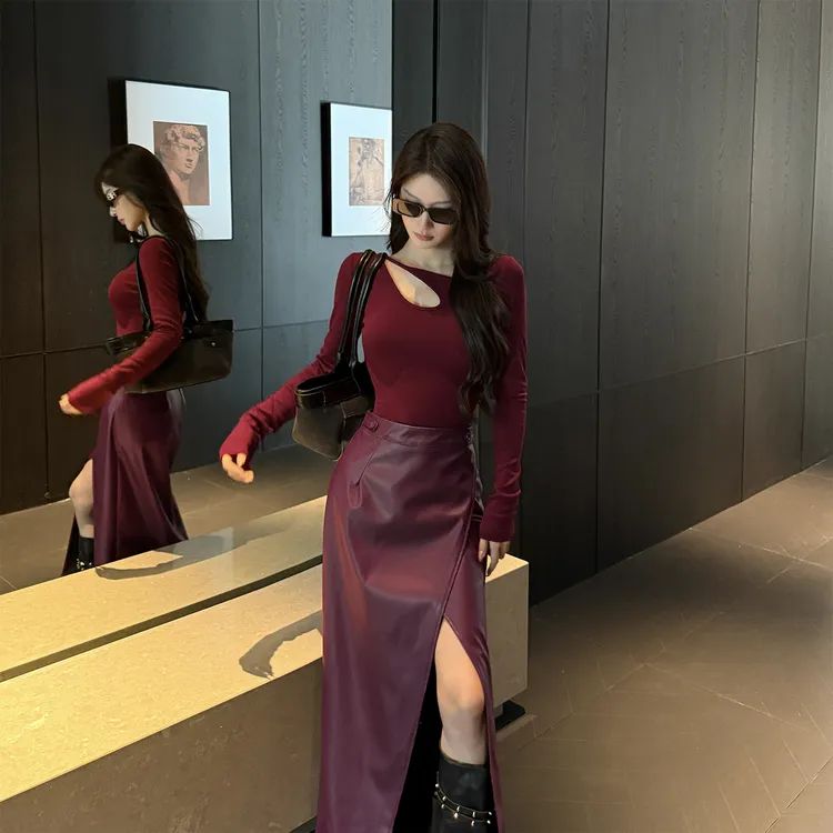 辣妹复古修身加绒上衣皮裙套装2025设计师新款秋冬包臀裙两件套