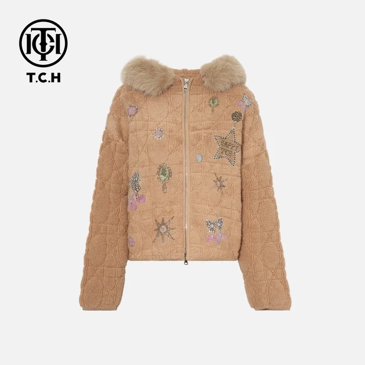 年终大促款TCH冬慵懒风烫钻时尚淑女卡其色外套女T75D17E1010