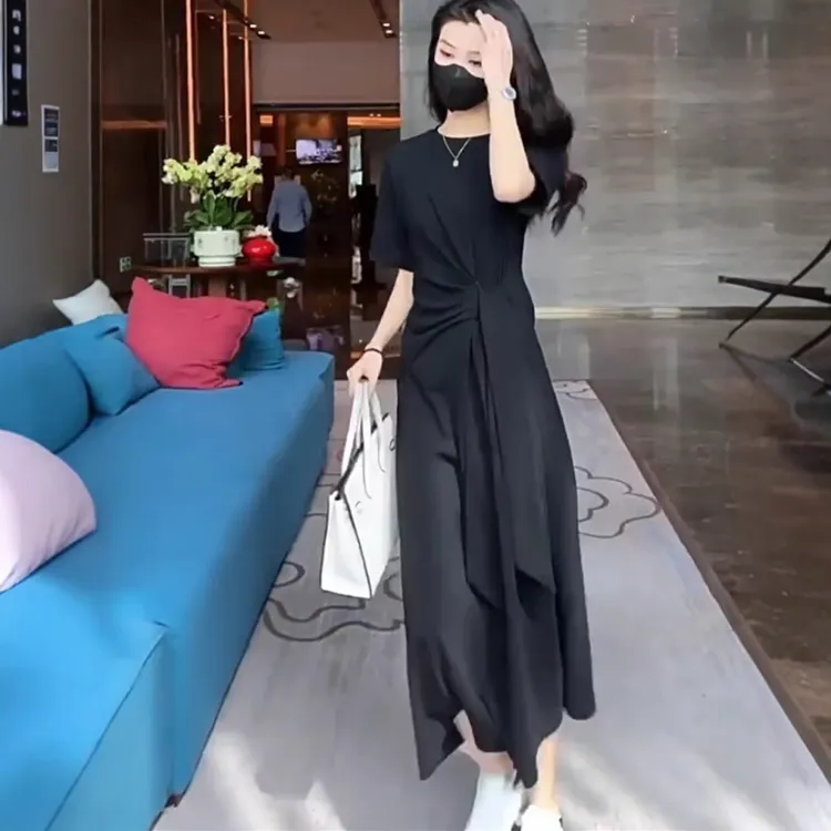 法式气质夏季新款时尚设计感连衣裙胖mm高级感小黑裙遮肉显瘦裙子