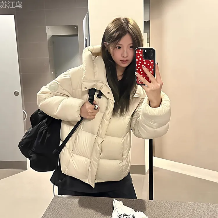 云朵泡芙白色羽绒服女2025新款冬季外套连帽加厚保暖小个子面包服