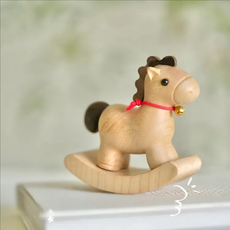 可爱桌面摆件小木马车载摇摇马铃铛红绳马年马到成功家居装饰摆件