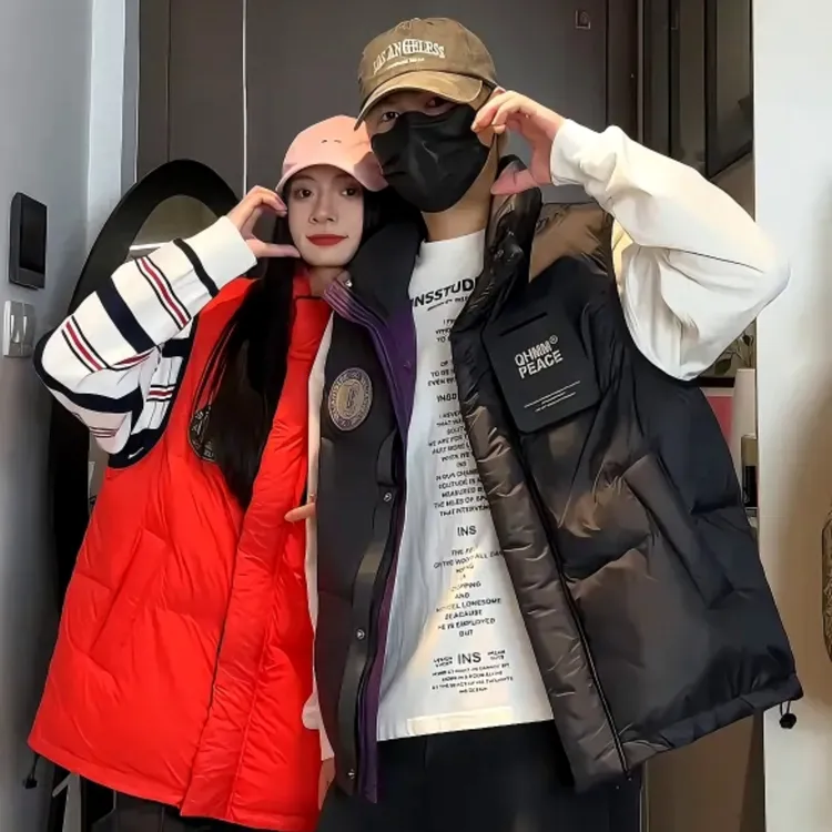 美式潮牌短款立领羽绒服马甲男女同款秋冬轻盈加厚保暖坎肩外套