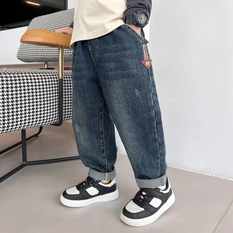 男童牛仔裤2025春秋新款中小童潮流宽松长裤男宝薄款超软直筒裤潮