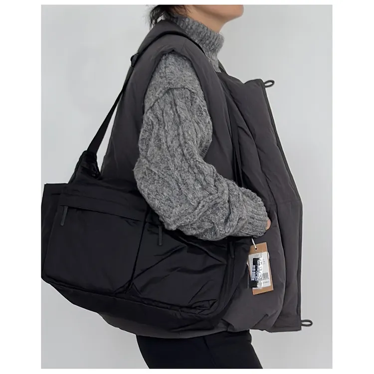 255801 秋冬新款女士休闲时尚百搭大口袋羽绒马甲外套