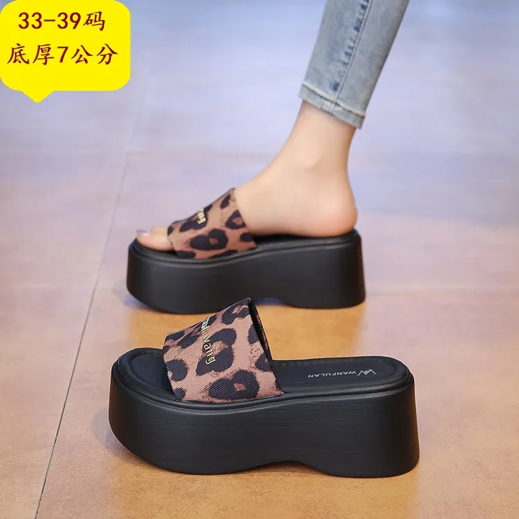 33-39码厚底拖鞋女款外穿时尚洋气增高7cm一字凉拖2025年夏季新品