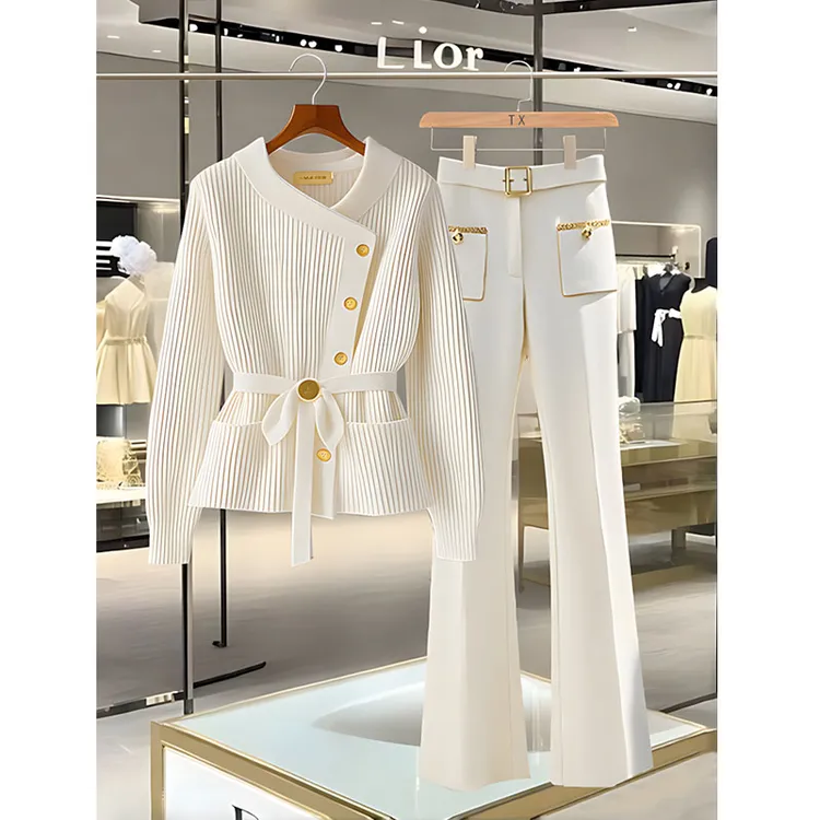 高级感洋气时尚百搭轻奢慵懒风针织衫女秋季白色休闲减龄裤子套装