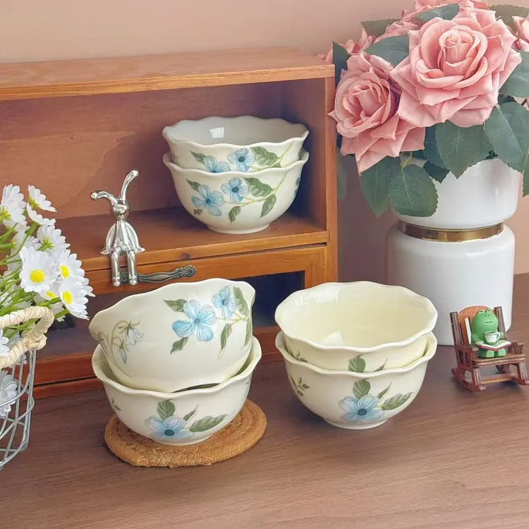 1447蓝精灵高端系列花边米饭碗4.5英寸四只装长11.5高6