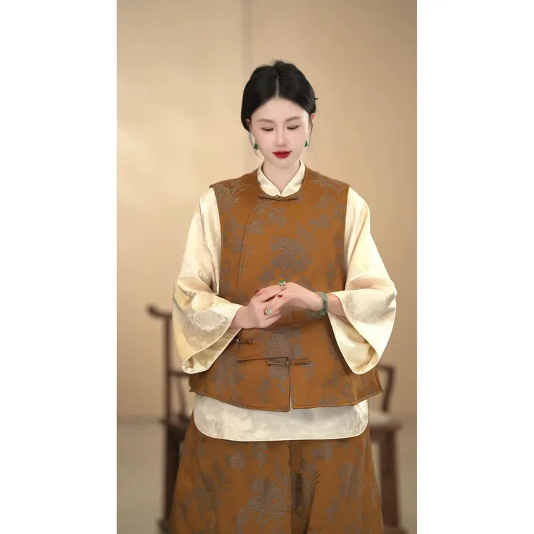 「碎银子」新中式网红复古圆领斜襟加棉马甲汉服老料明制日常浮雕