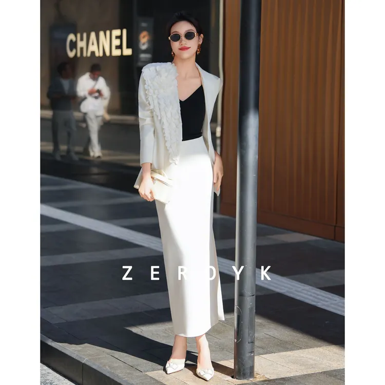 ZEROYK翎蔻 高端职业装2025秋冬设计感立体剪花西服半身裙两件套