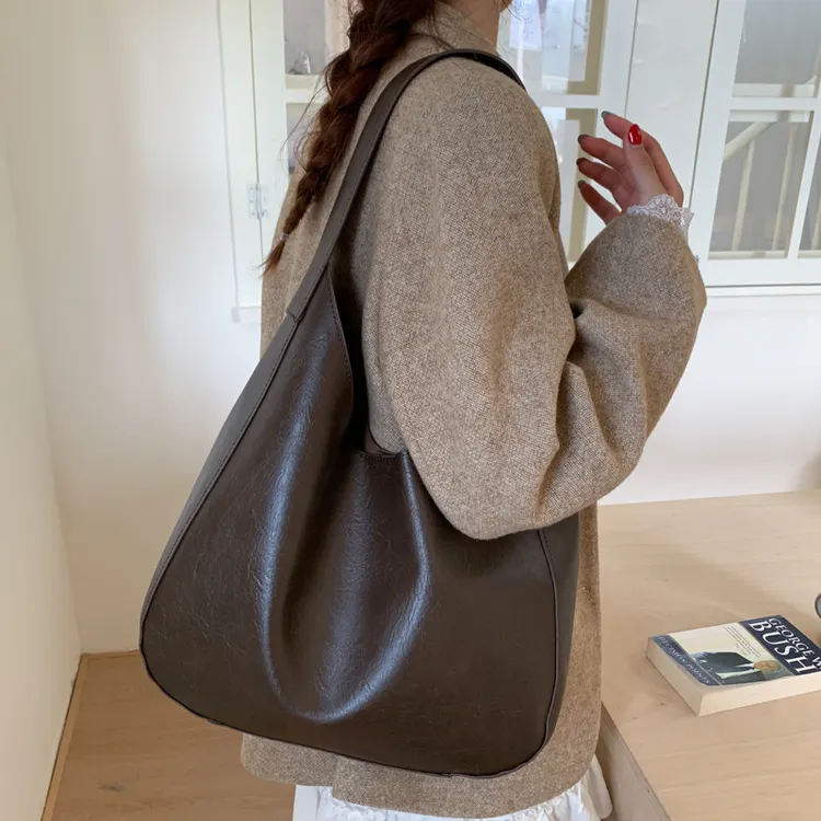 小众时尚皮软托特包包女2025新款大容量休闲百搭慵懒风通勤单肩包