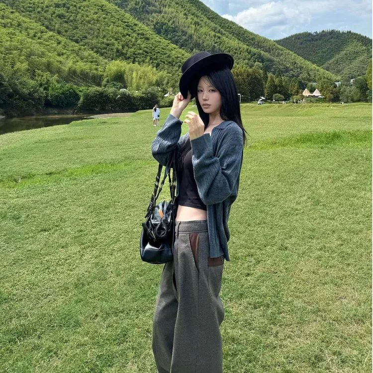 针织短款毛衣女秋季显瘦简约开衫外搭长袖上衣复古休闲裤两件套