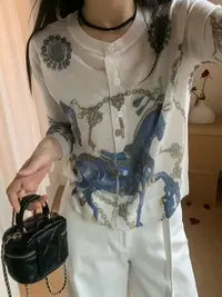 3127佳选轻奢新款设计感小马图案温柔风显瘦百搭气质开衫上衣