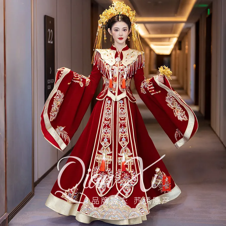 2025新款凤冠霞帔丝绒秀禾服新娘高端结婚礼服中式婚服敬酒服女