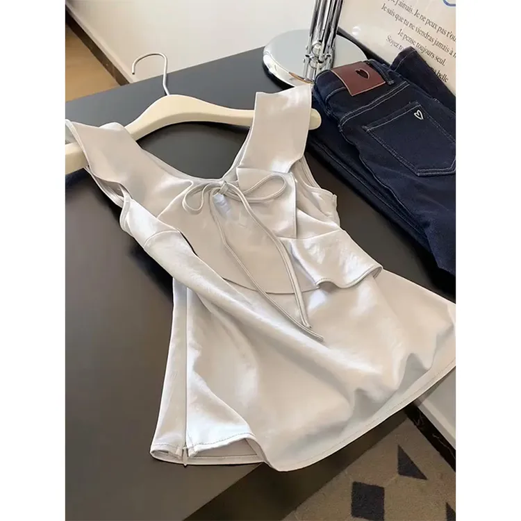 甜美可爱风格衣服2025夏季新款灰色吊带背心外穿打底系带无袖上衣