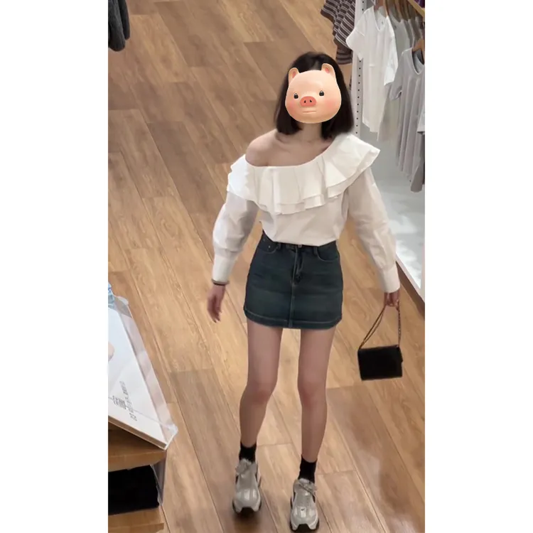 法式荷叶边不规则白色斜肩长袖衬衫2025夏季新款显瘦露肩衬衣上衣