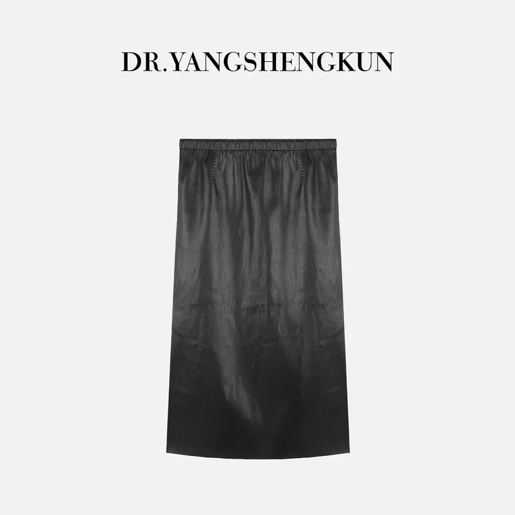 杨圣坤2025秋季新品女士简约百搭后开叉包臀羊皮半身裙EY2581249