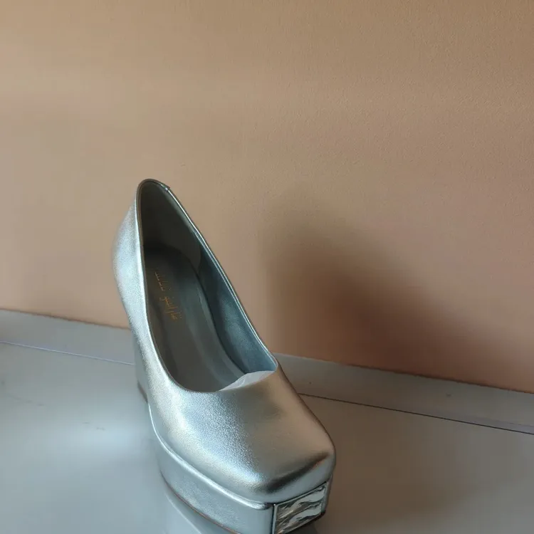 玛丽珍方头坡跟水钻增高水台款时尚单鞋久站不累