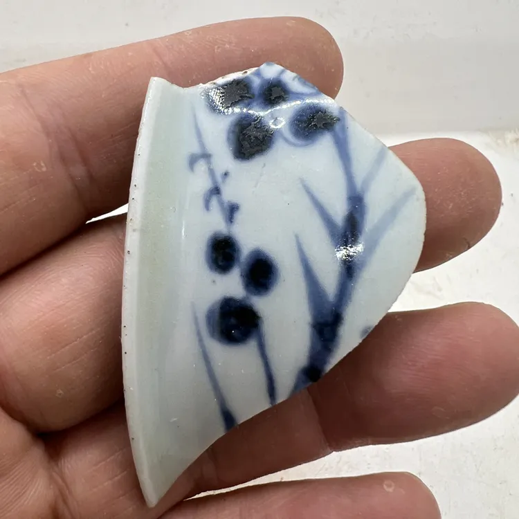 Y 青花花卉瓷片标本