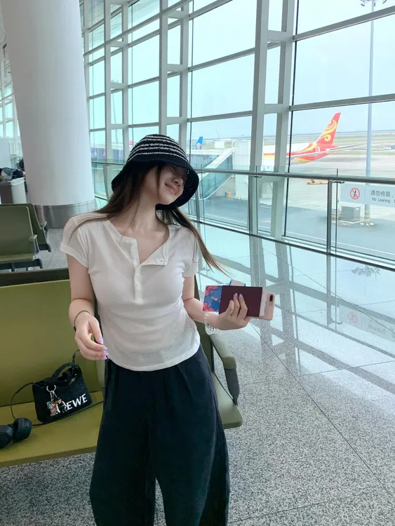 显瘦洋气衣服女收腰气质白色短袖上衣韩系慵懒风阔腿裤套装