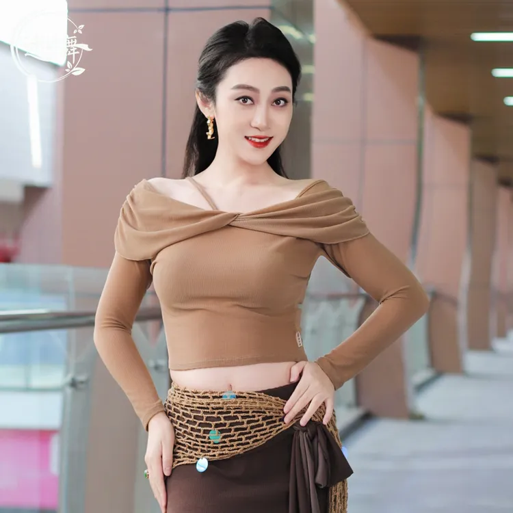 迷迭舞原创新款肚皮舞上衣2025秋冬花瓣荡袖长袖东方舞练功表演服