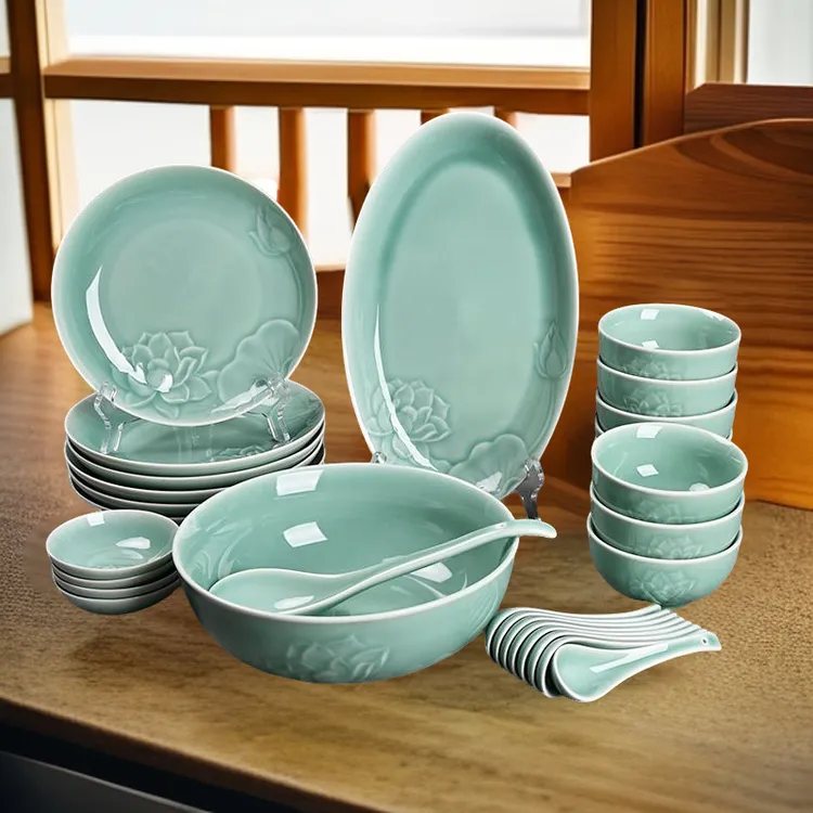 精品家用青瓷荷花餐具酒店中式复古陶瓷碗盘碟组合套装乔迁礼品