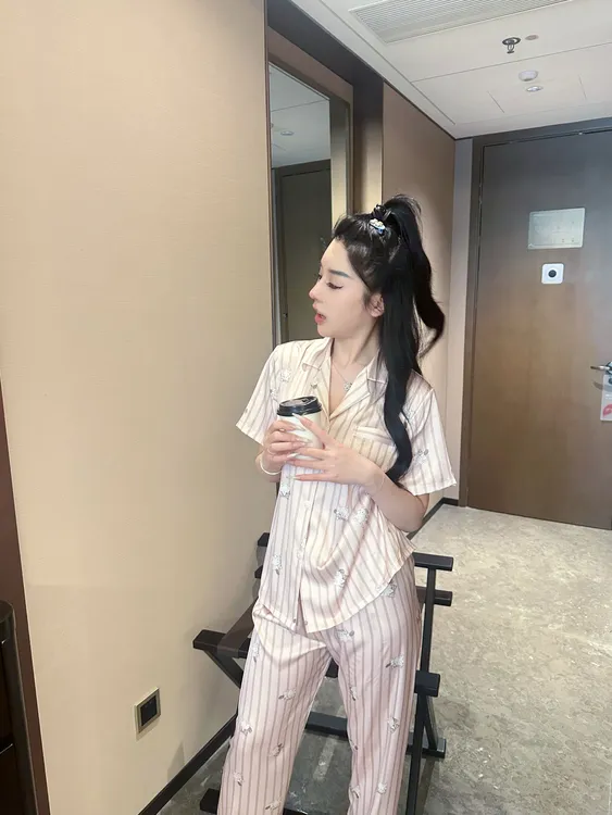 Yase【布偶少女喵（短长）】冰丝女士睡衣夏季薄款短袖高级家居服套装