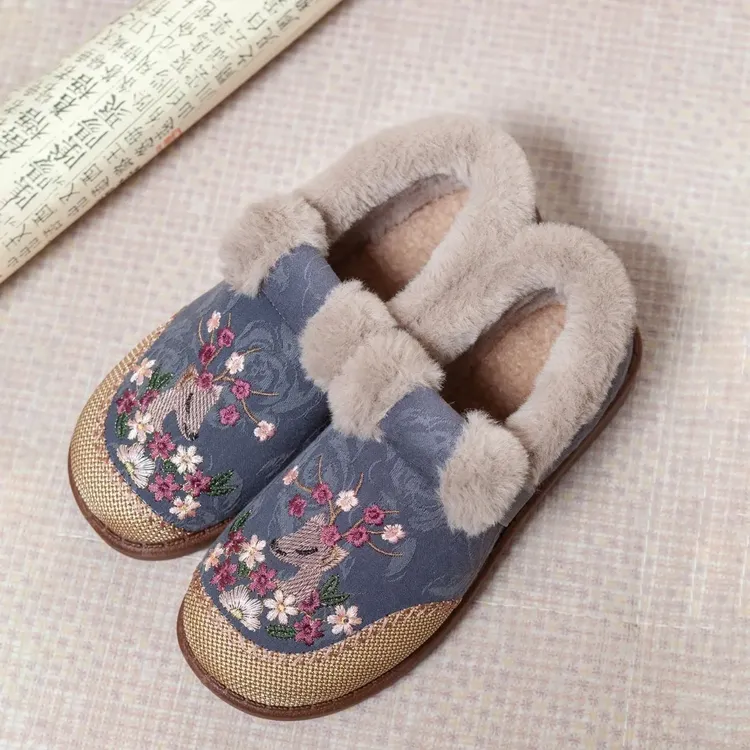 2025绵羊毛冬季老北京棉鞋女加绒加厚保暖妈妈鞋一脚蹬厚底绣花鞋