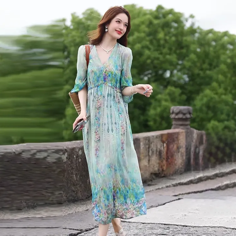 法式浪漫花色麻料雪纺连衣裙女2025夏季新款慵懒风显瘦碎花中长裙