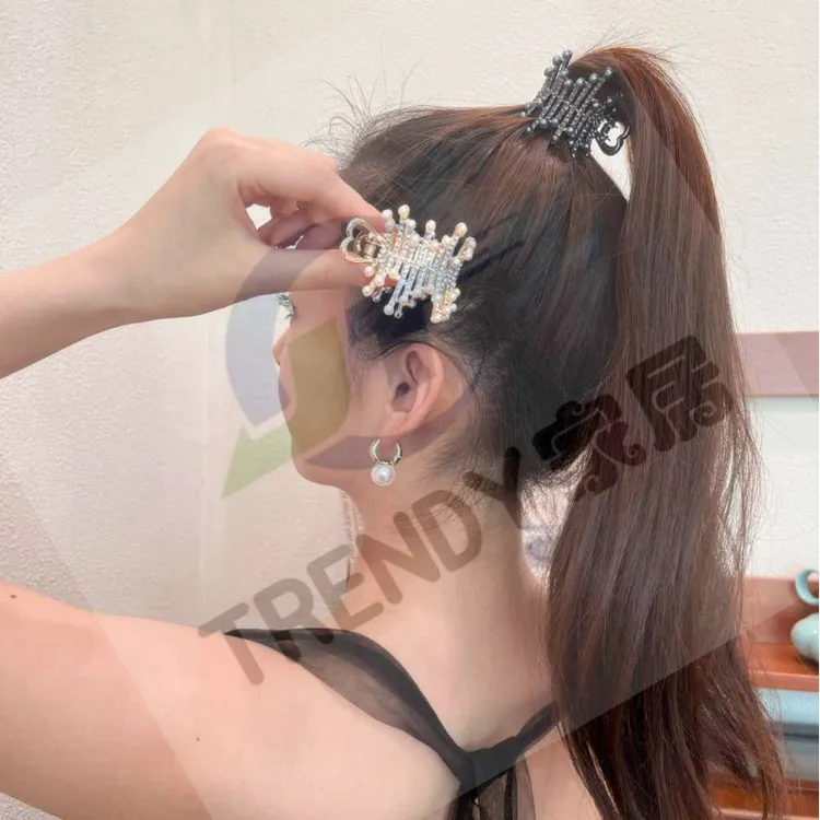 气质高马尾抓夹固定神器珍珠发夹2025新款鲨鱼夹子轻奢头饰高级感