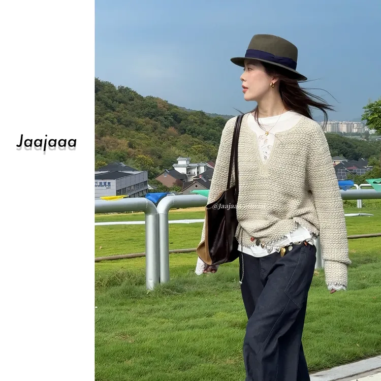 Jaajaaa晨露纪事   别致高级感时尚慵懒风V领镂空针织衫上衣/XHIE