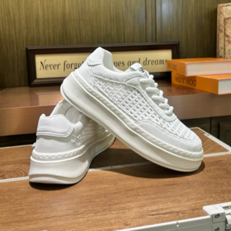 耐磨系带透气休闲板鞋男士网面潮流厚底低帮