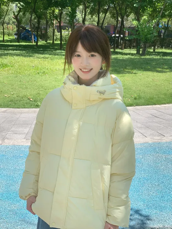 棉服女爆款2025新款冬季中戏短款棉袄女款棉衣女韩系连帽保暖外套