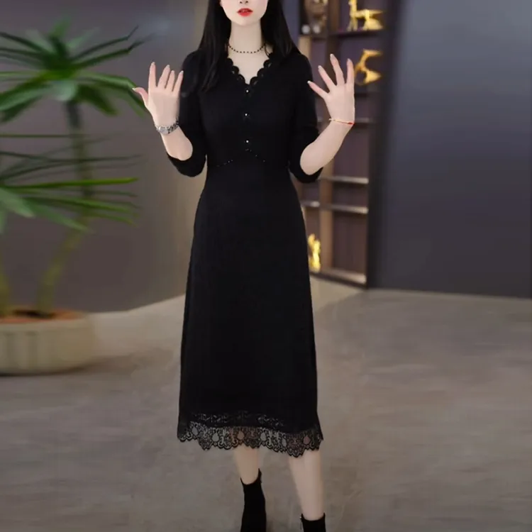 浮雕绒高贵女装2025秋冬季新款长袖时尚修身黑色显瘦打底连衣裙子