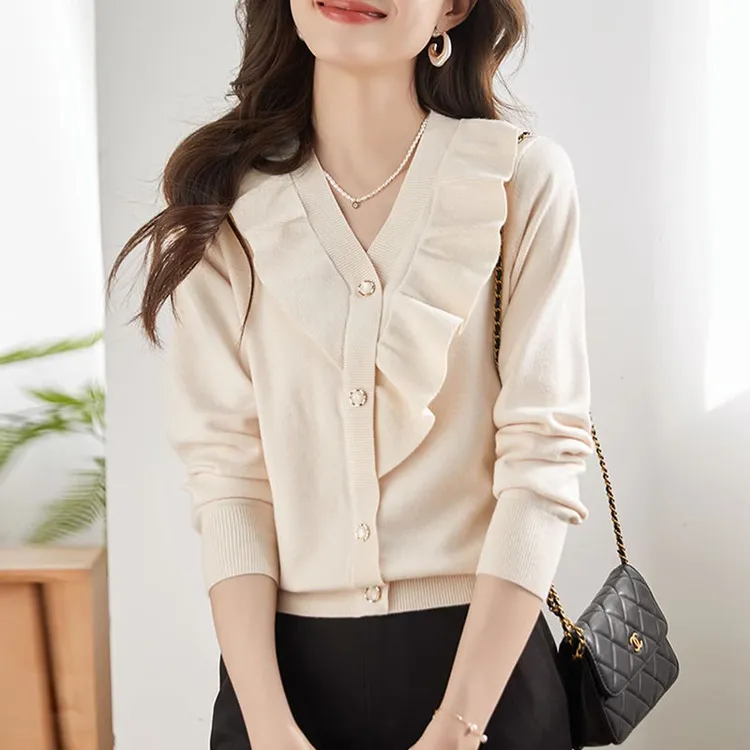 本命年红色毛衣女秋冬新款荷叶边V领长袖打底针织衫气质名媛小香