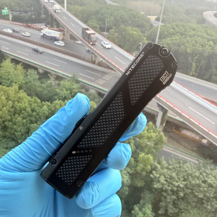 NITECORE奈特科尔EDC17三光源超薄EDC手电筒户外徒步便携式照明灯