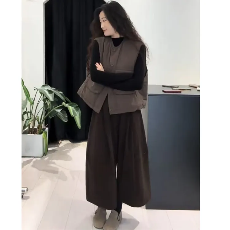 超火早秋穿搭新款套装女2025设计感长袖打底衫马甲阔腿裤三件套