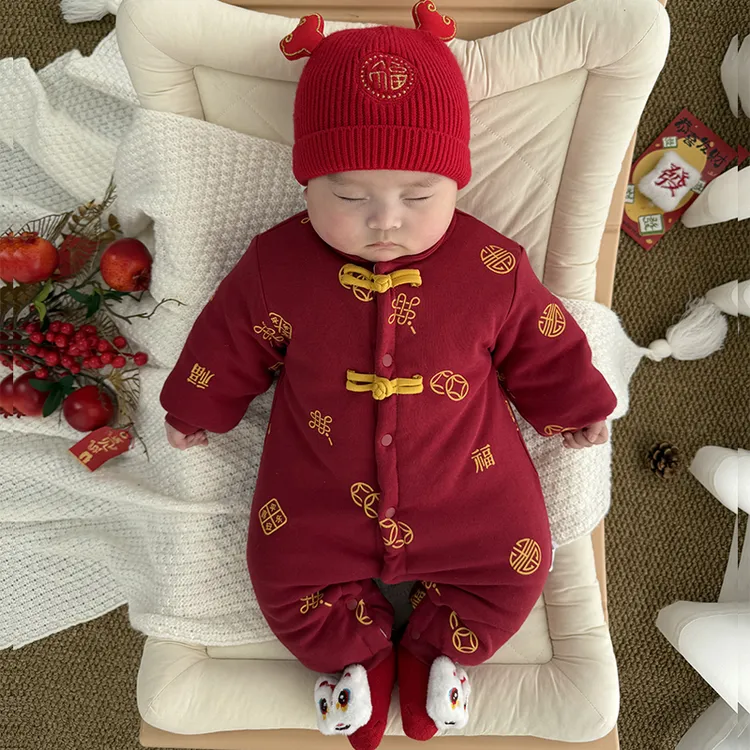 婴幼儿冬季夹棉保暖红色加厚冬装连体衣外出服无帽满月拜年爬服