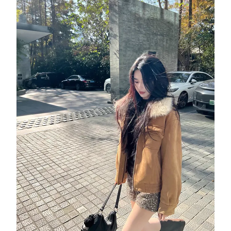 法式高级感毛领保暖外套女2025秋冬新款小众时髦百搭棕色长袖上衣