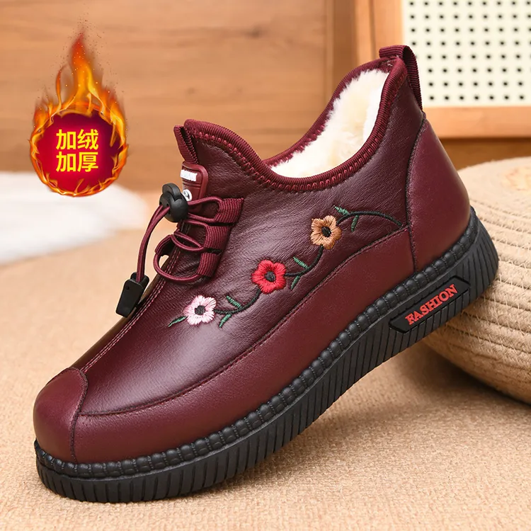冬季加绒保暖防滑老北京棉鞋女老人鞋软底中老年平底妈妈鞋奶奶鞋