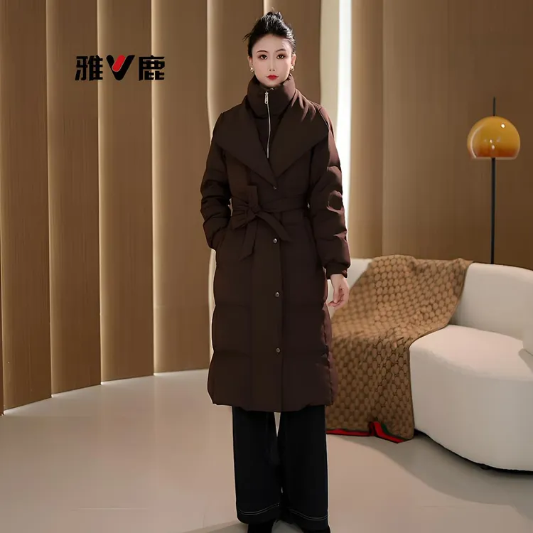 雅鹿冬季2025新款白鹅绒保暖简约时尚百搭修身中长款羽绒服