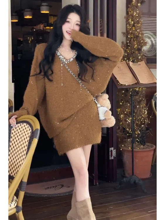 【现货】秋冬慵懒温柔风宽松V领长袖针织毛衣+包臀短裙闪闪两件套