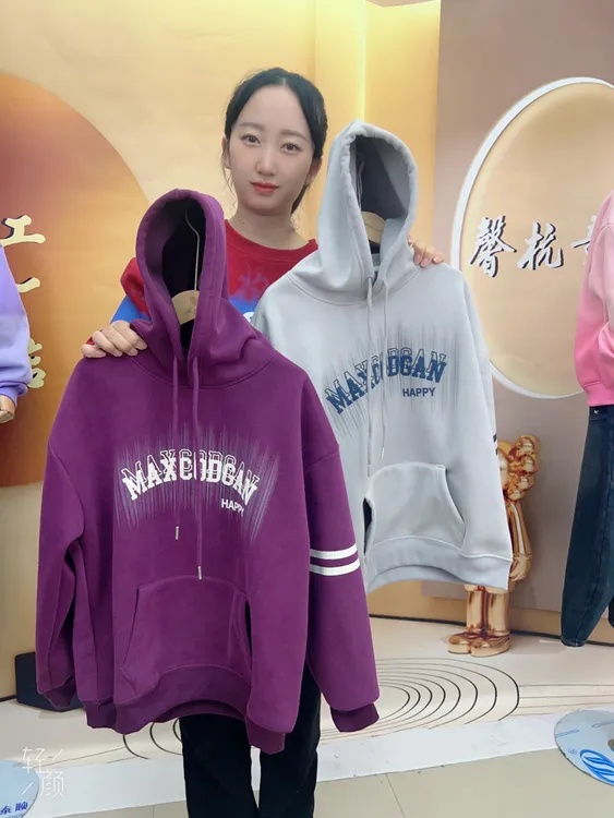 2025冬季男女童中大童字母加绒厚款套头连帽卫衣