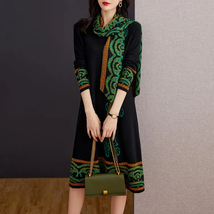 秋冬新款羊毛裙女中长款宽松洋气中年妈妈针织毛衣过膝围巾连衣裙